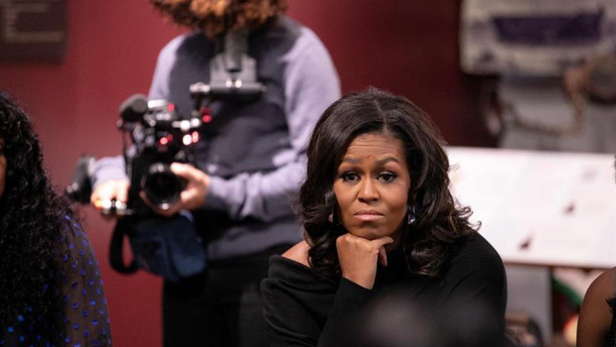 Seguir a Michelle Obama por el mundo, el encargo que recibió Nadia Hallgren