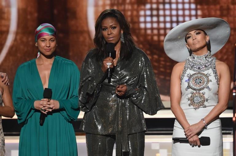 Michelle Obama lanza en los Grammy mensaje por empoderamiento de las mujeres