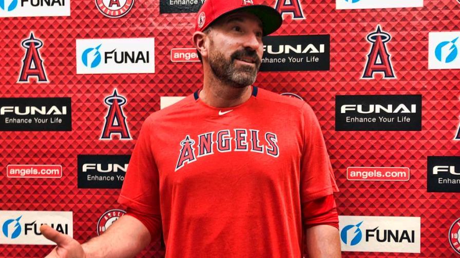Los Angelinos suspenden a Mickey Callaway, investigando acusaciones de acoso