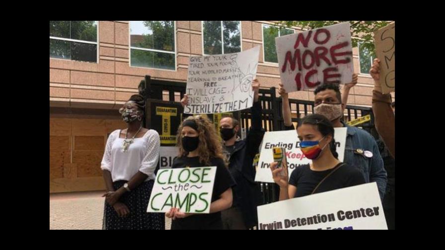 Legisladores de EEUU exigen investigar esterilizaciones a migrantes detenidas Legisladores de EEUU exigen investigar esterilizaciones a migrantes detenidas