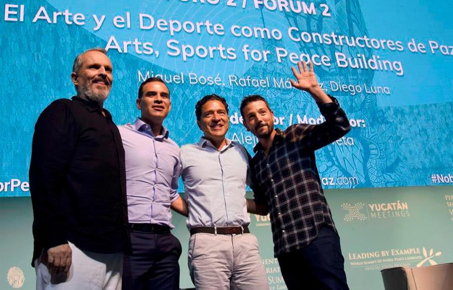 Miguel Bosé, Rafa Márquez y Diego Luna piden apoyo a construcción de la paz