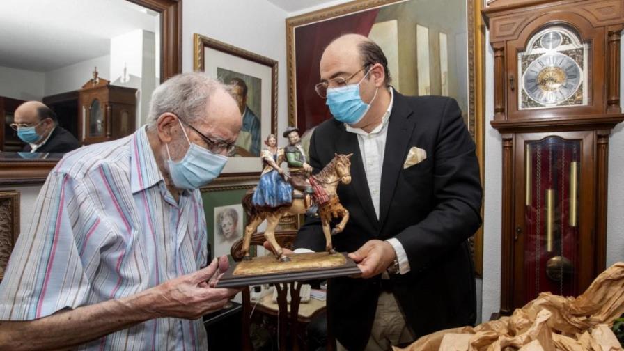 El pintor nonagenario Miguel Lozano dona gran parte de su obra a AguaGranada