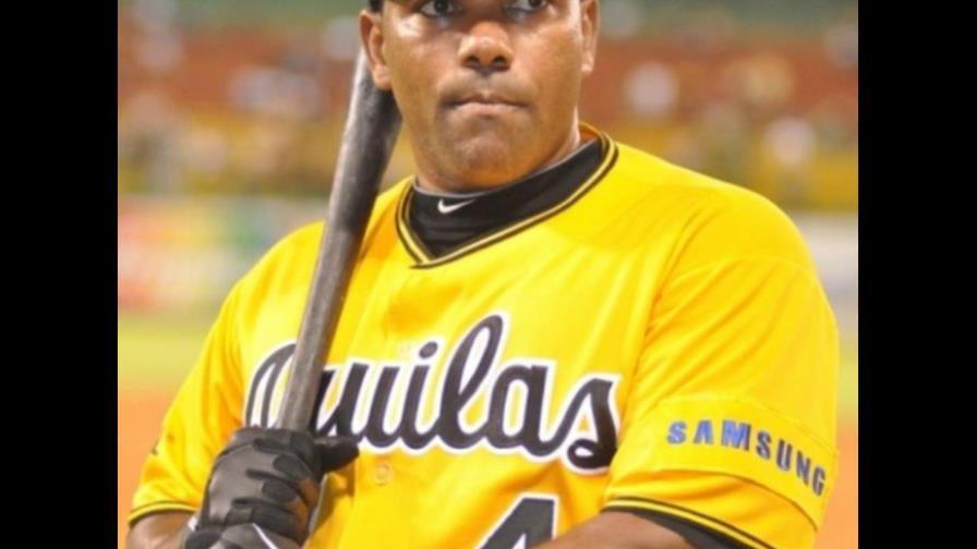 Acusan a expelotero Miguel Tejada de estafa por RD$500 mil; fue apresado anoche Acusan a expelotero Miguel Tejada de estafa por RD$500 mil; fue apresado anoche