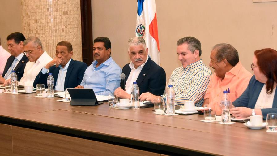 PRD escogerá en septiembre comisiones electorales en los 158 municipios del país