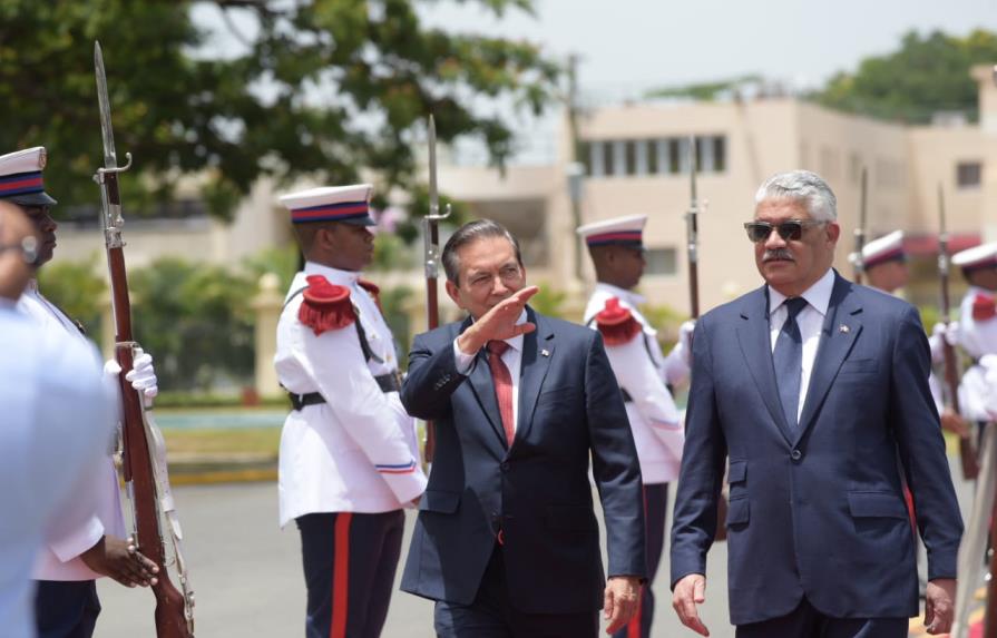 Danilo Medina recibe al presidente electo de Panamá