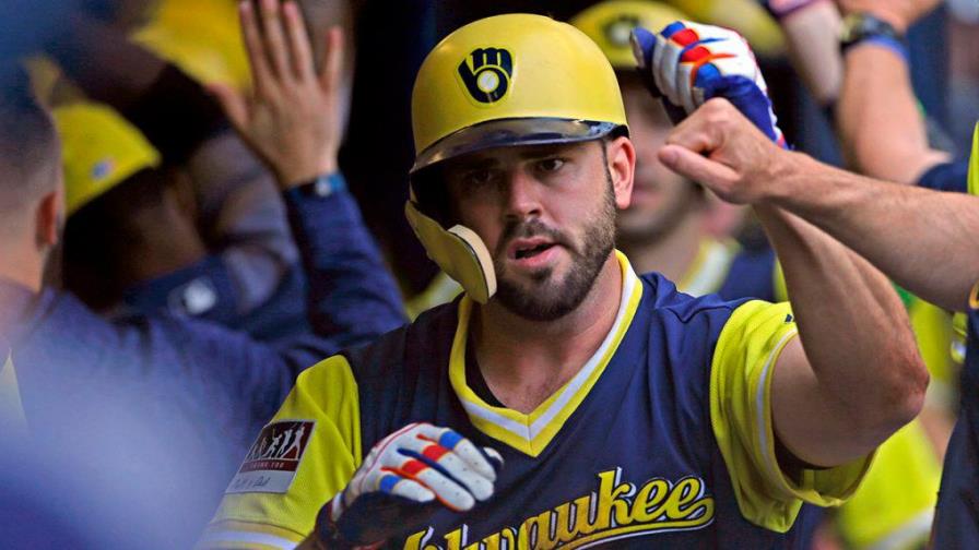 Moustakas pacta por US$64 millones y 4 años con Rojos