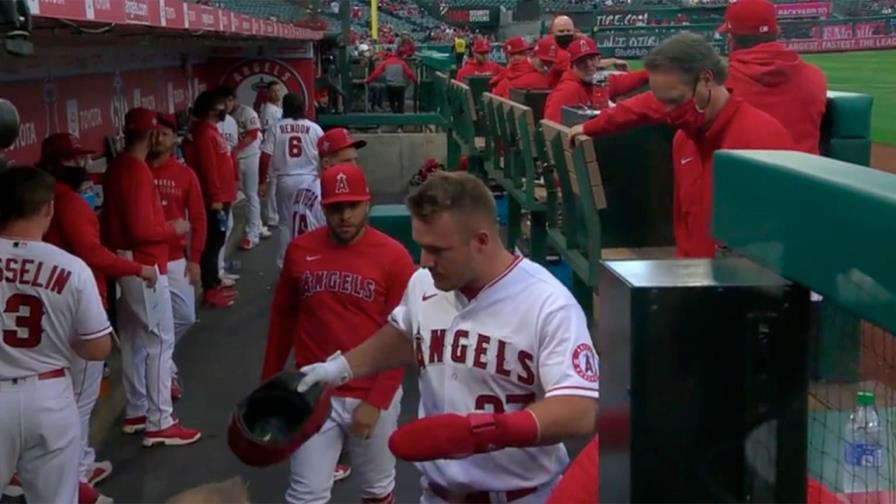 Mike Trout sale lesionado el lunes Mike Trout sale lesionado el lunes