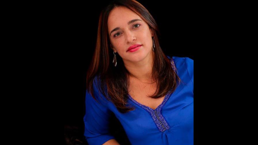 “La puerta”, un poema de Mikenia Vargas “La puerta”, un poema de Mikenia Vargas