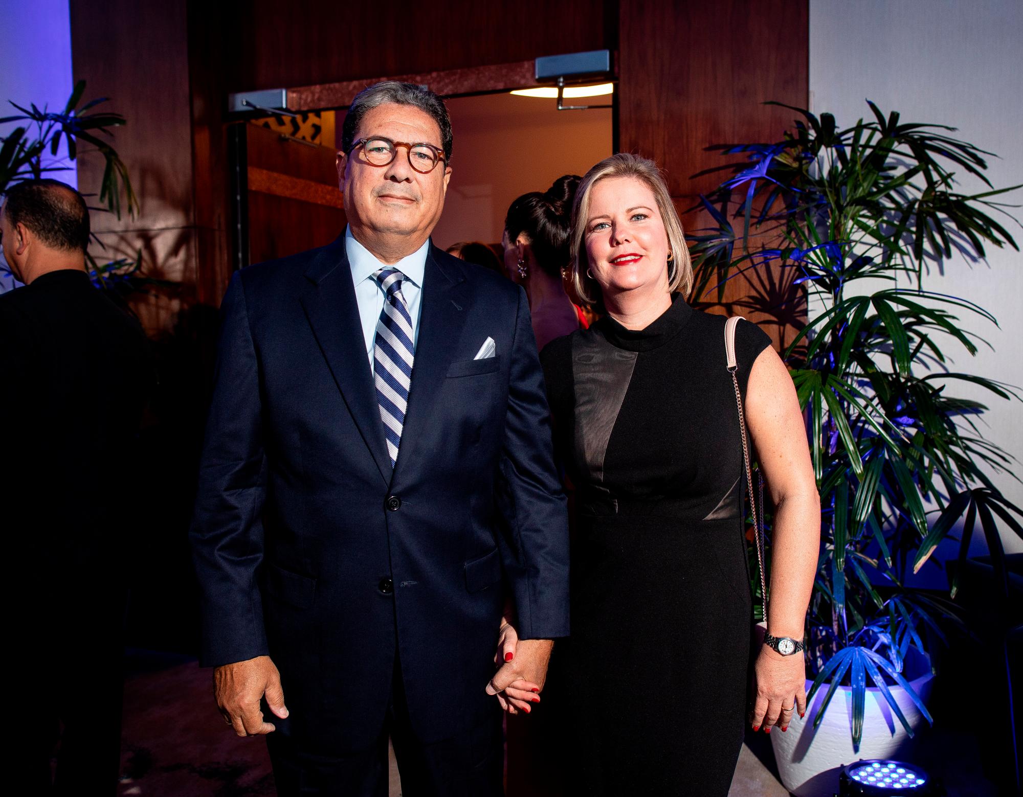 Micky Melo y Gina Pichardo de Melo.