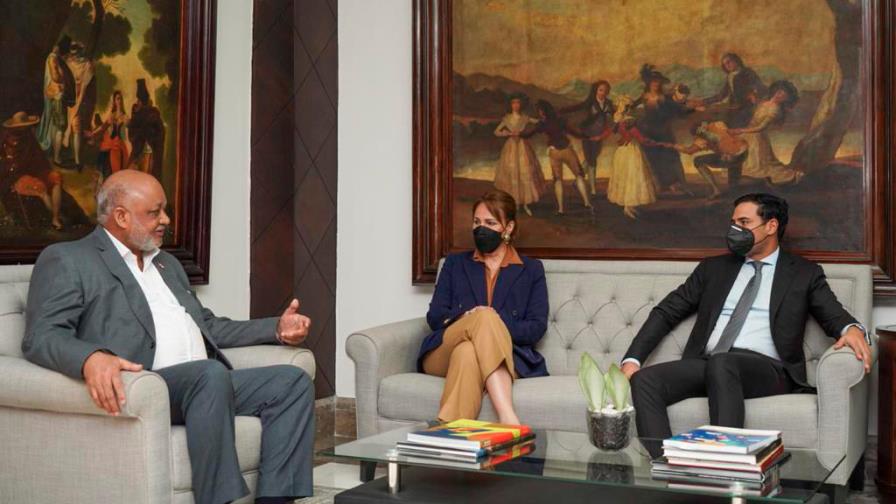 Dicom coordina proyectos con ministerios para fomentar la comunicación gubernamental 