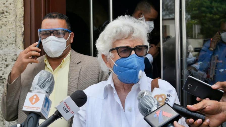 Milagros Ortiz deposita ante la Procuraduría denuncias de corrupción en la DGII y la ONDA 