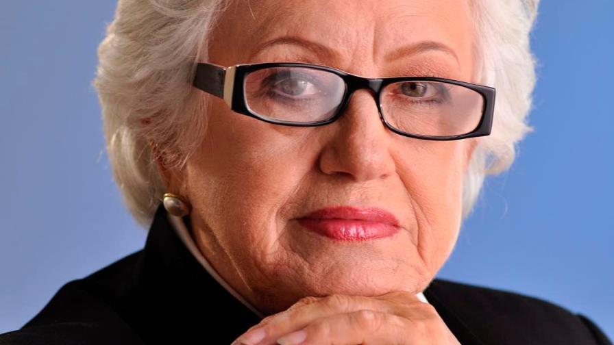 Milagros Ortiz Bosch felicita a Luis Abinader; valora rol de la JCE