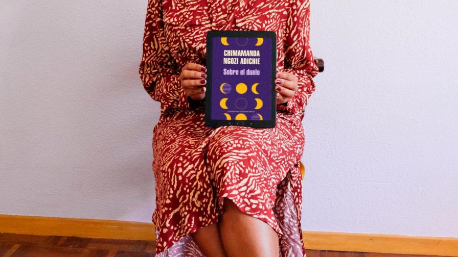 Periodista Mili Matos pone voz al libro de  la nigeriana Chimamanda Ngozi Adichie