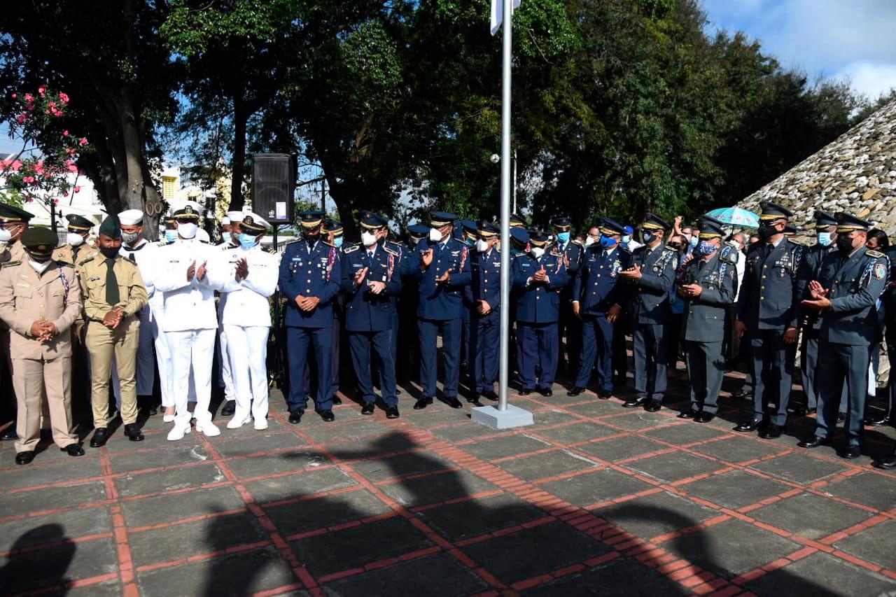 Policías y militares que asistieron a los actos de conmemoración de la Batalla del 30 de Marzo, realizado este martes en Santiago de los Caballeros.