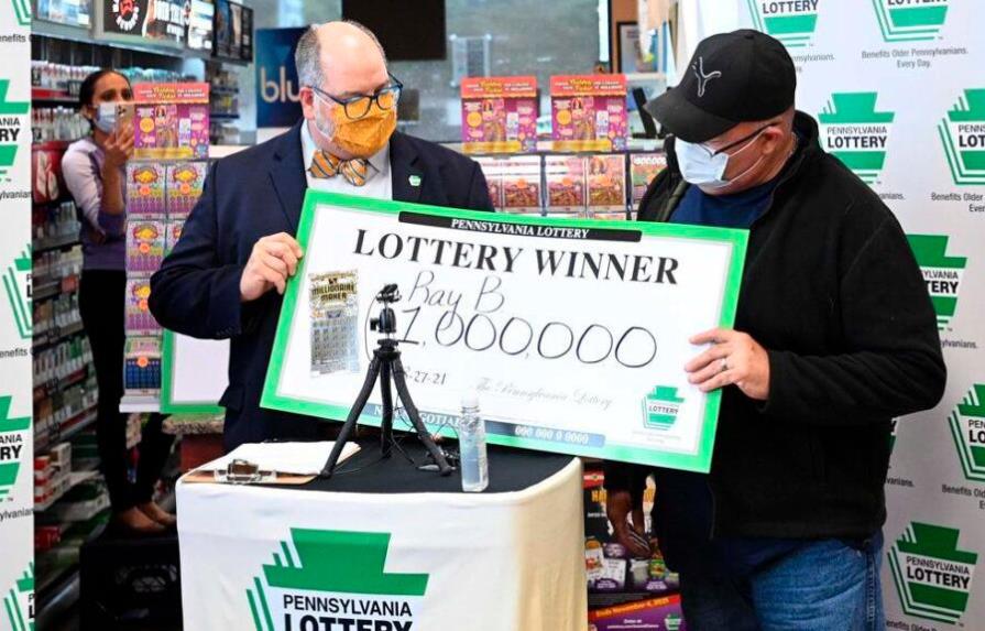 Un hombre se gana US$100,000 en la lotería y meses después un millón de dólares