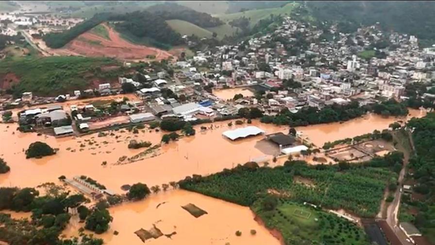 Suben a 30 los muertos por lluvias récord en estado brasileño de Minas Gerais