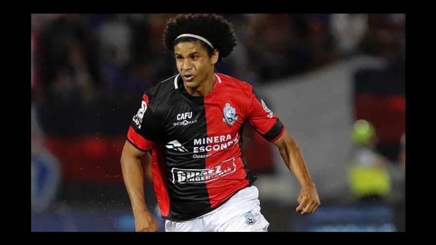 Anota un gol, pide matrimonio y se lesiona en el mismo partido en Chile Anota un gol, pide matrimonio y se lesiona en el mismo partido en Chile