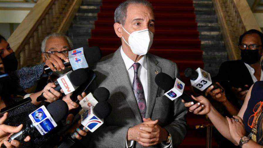 Universidades abrirán las clases presenciales en agosto y solo para vacunados Universidades abrirán las clases presenciales en agosto y solo para vacunados