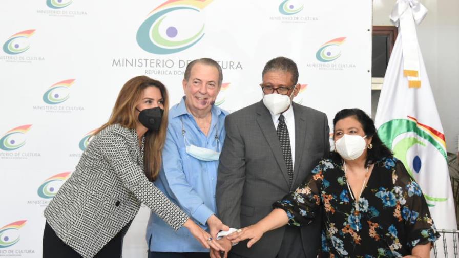 Ministerio de Cultura, Alcaldía e Inposdom ponen a circular sellos y textos sobre la fundación de Santo Domingo