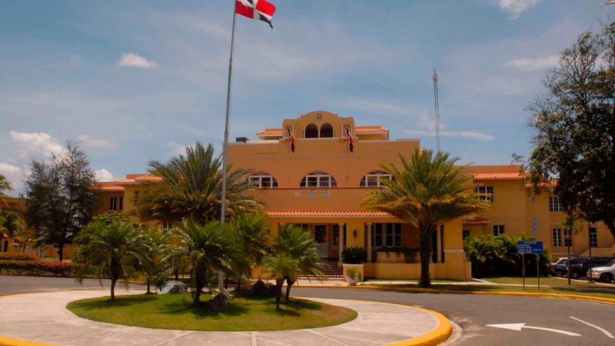 Cancillería laborará hasta las 3:00 p. m. durante nuevo toque de queda