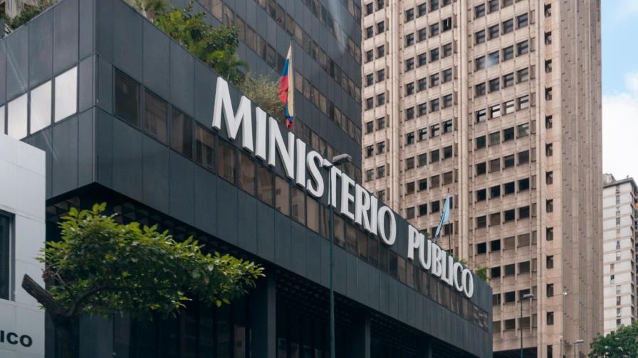 Venezuela emite alerta roja de Interpol contra exjefe petrolero acusado de corrupción