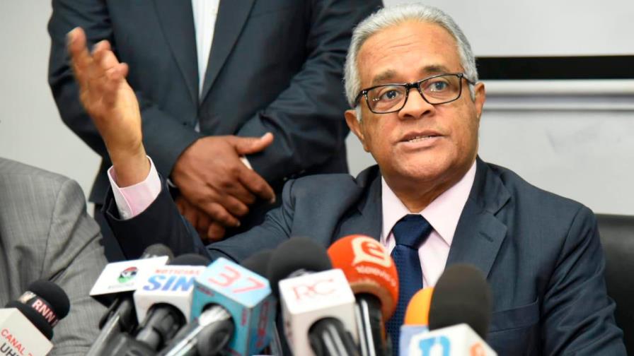 Ministro de Salud dice actitud de quienes rechazan área de aislamiento en Boca Chica es “inexplicable” Ministro de Salud dice actitud de quienes rechazan área de aislamiento en Boca Chica es “inexplicable”