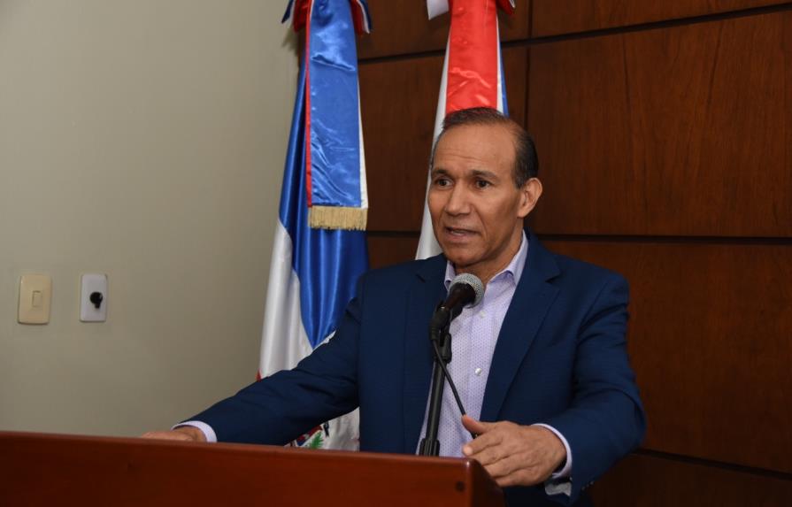 Ministro de Trabajo afirma “diálogo” prevalece en modificación Código Laboral