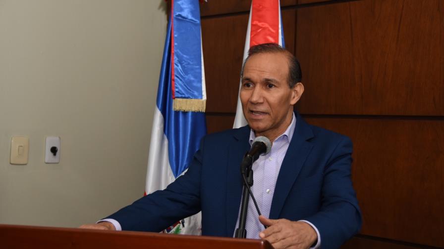 Ministro de Trabajo afirma “diálogo” prevalece en modificación Código Laboral