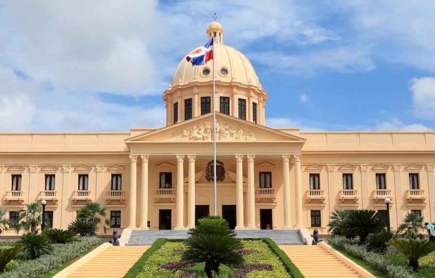 Abinader emite decreto con designaciones del Ministerio de la Presidencia