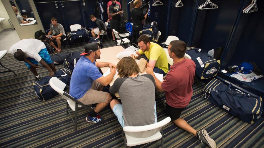 Major League aumentará los salarios de los jugadores de ligas menores para 2021