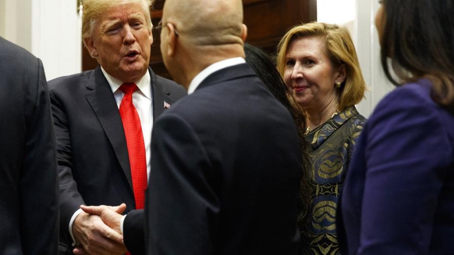 Trump despide asesora de seguridad criticada por primera dama Trump despide asesora de seguridad criticada por primera dama