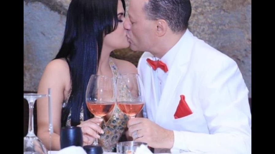 Franklin Mirabal cambia la página; se muestra romántico con su nuevo amor Franklin Mirabal cambia la página; se muestra romántico con su nuevo amor