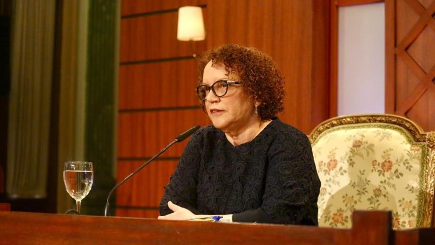 Claro certifica que recibió orden de interceptación a teléfono de Miriam Germán 