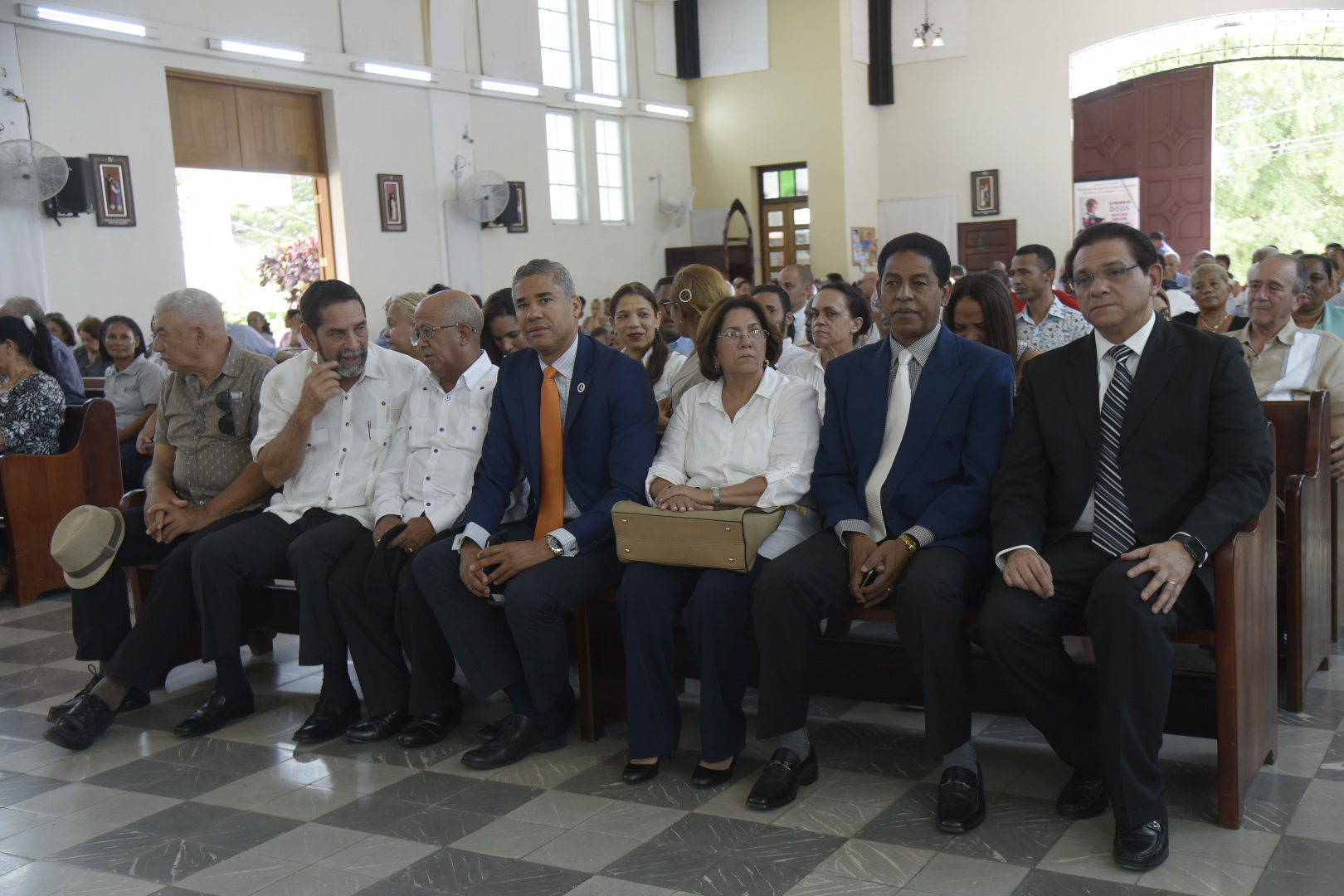 Parte de los dirigentes que asistieron a la celebración religiosa.