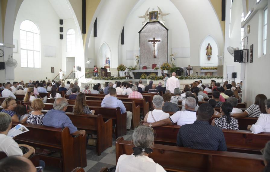 Ofician misa en honor al extinto presidente Antonio Guzmán, en el 37 aniversario de su muerte