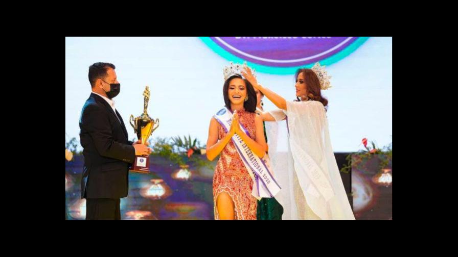 Dominicana María Vargas gana Miss Petite International, en El Salvador Dominicana María Vargas gana Miss Petite International, en El Salvador