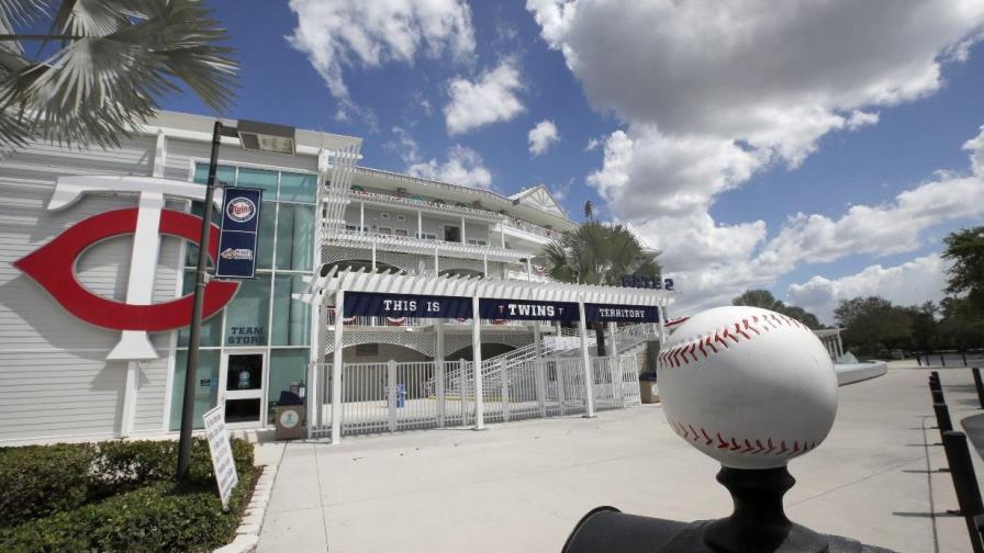 MLB presentará el martes propuesta económica para comenzar a jugar en julio