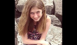 Aparece chica tras asesinato de sus padres en octubre en Estados Unidos