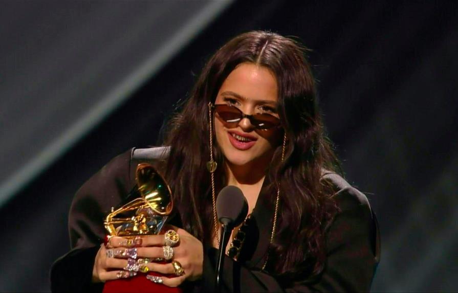 Rosalía reina en el Grammy Latino con 5 gramófonos