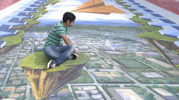 Calle tridimensional en Moca se convierte en la atracción este fin de semana