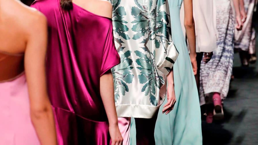 Un desfile con modelos transgénero sorprende en  Miami Swin Week