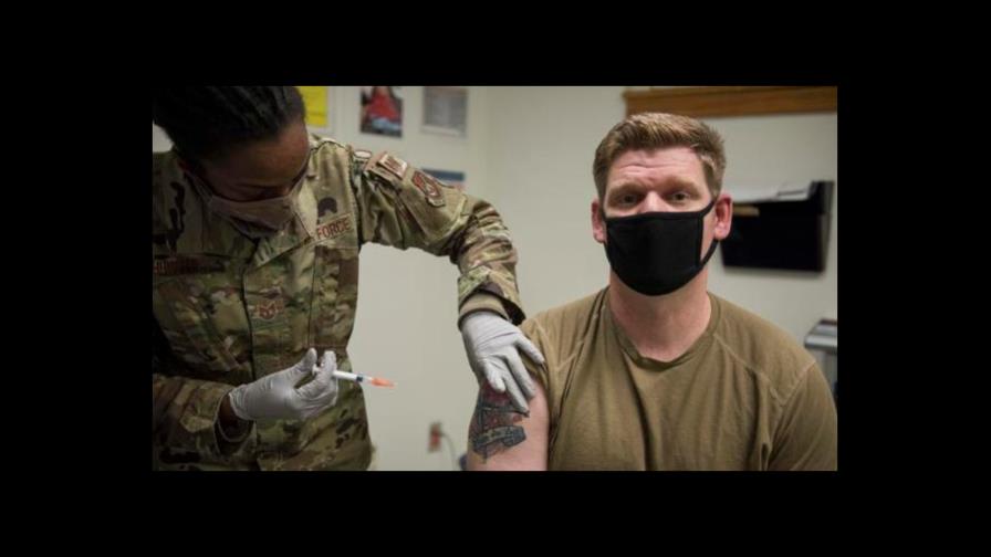 EEUU obligará a todas sus tropas militares vacunarse contra COVID-19 luego de aprobación de Pfizer