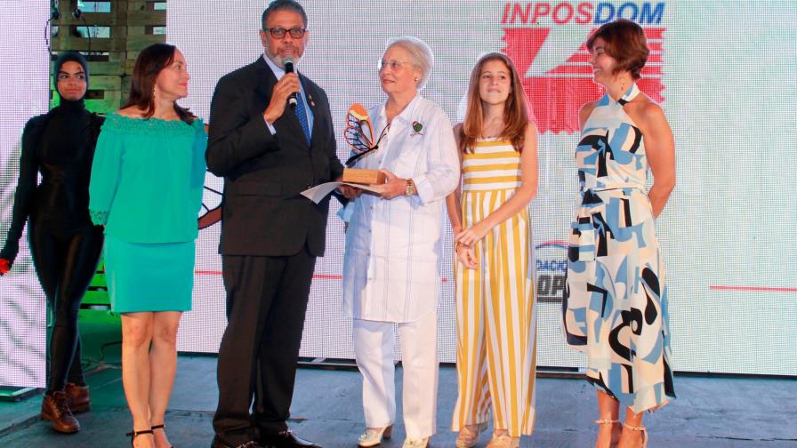 Fundación Propagas reconoce a Modesto Guzmán por sus aportes a la preservación del medio ambiente