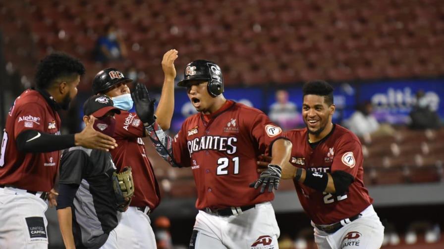 Los Gigantes otra vez bajan los humos a los Toros y se instalan en la tercera posición