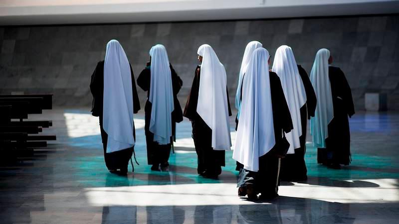 Iglesia católica investiga a dos monjas en Sicilia por quedar embarazadas