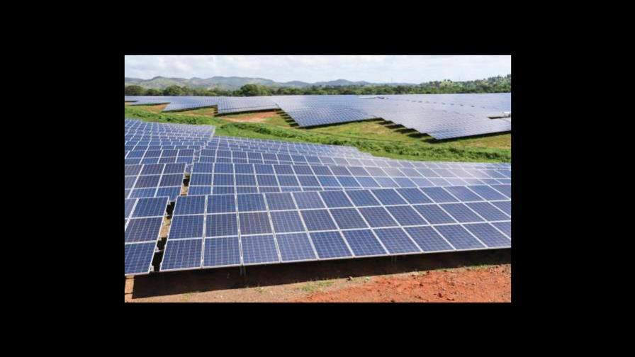 Comisión Nacional de Energía niega existan trabas para desarrollo energía solar en el país