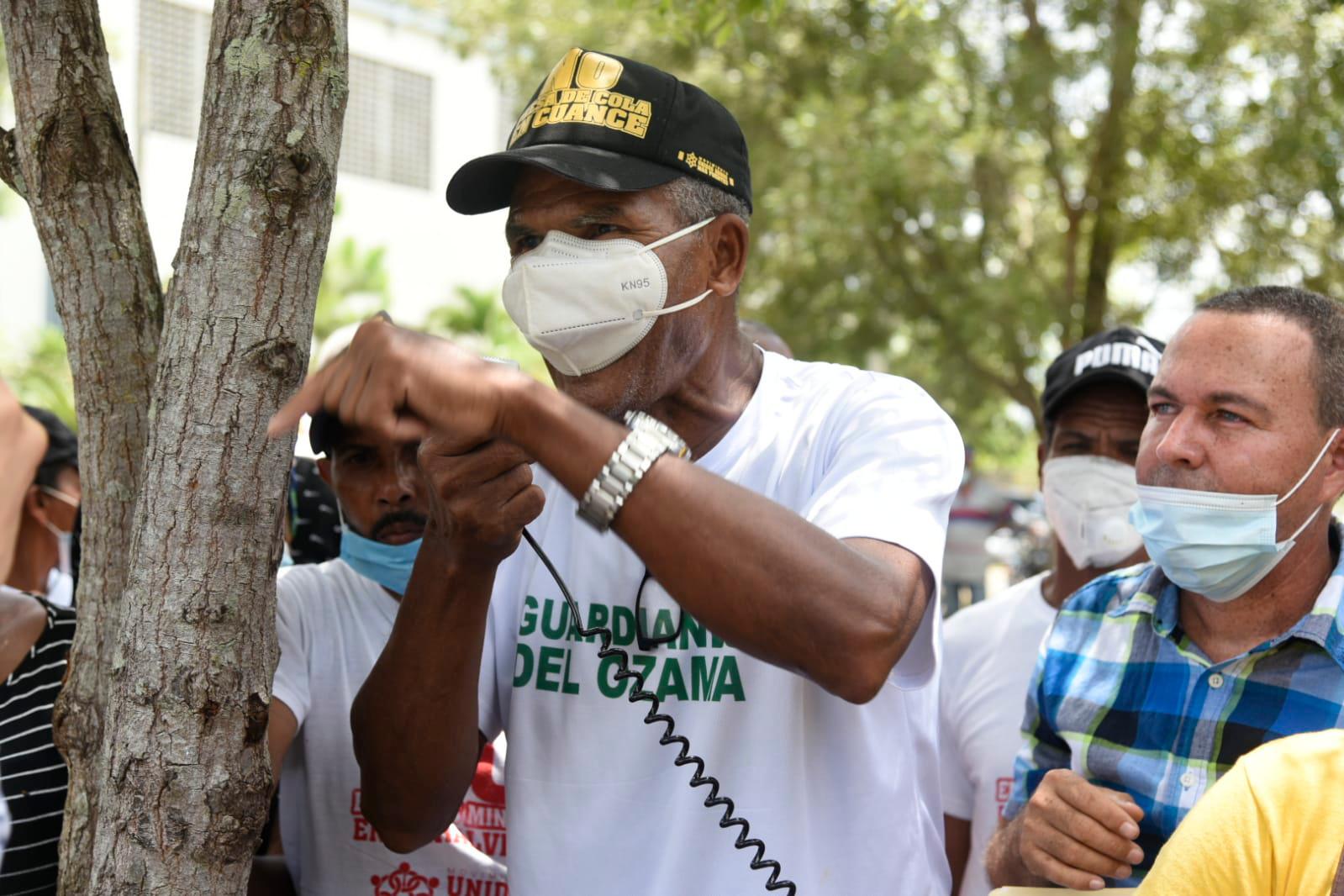 Aseguran que no están dispuestos a cambiar el agua por oro. 