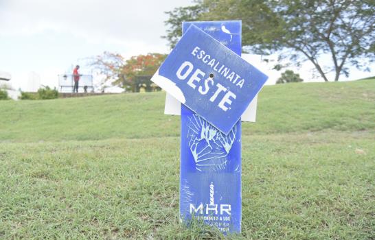 Denuncian deterioro de centros culturales de Santiago; exigen recuperación