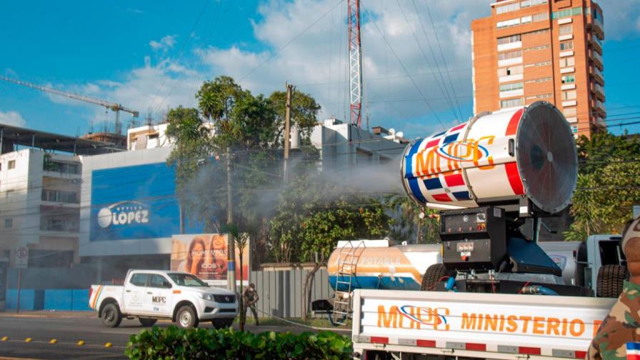 Gobierno adquiere dos camiones de alta tecnología para fumigar en comunidades 