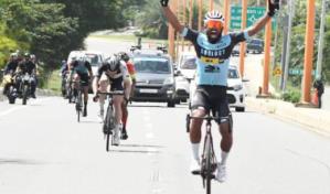 Edwin Morel gana la etapa; Yurgen Ramírez sigue liderando la Vuelta Independencia